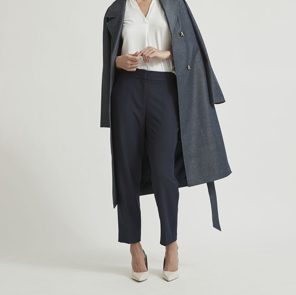 BNWT Navy flowy RW&Co Joggers